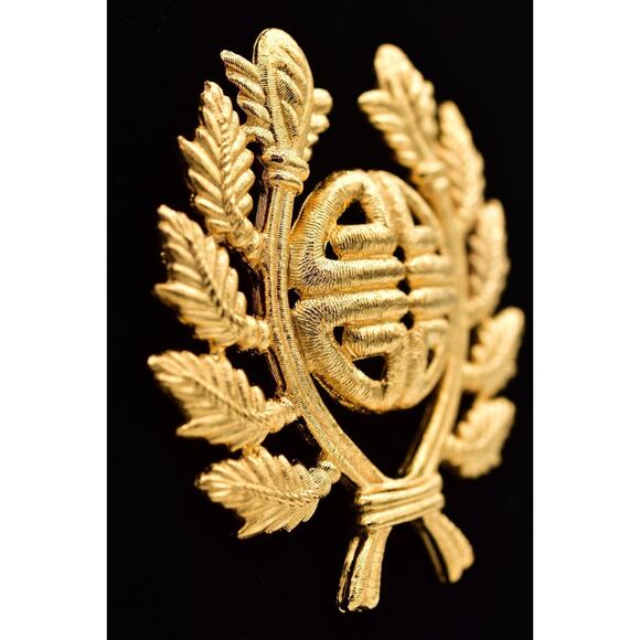 Givenchy Vintage Logo Pin Brooch Brushed Gold 4G Laurel Leaf Chunky Signed BinBA - Picture 3 of 12